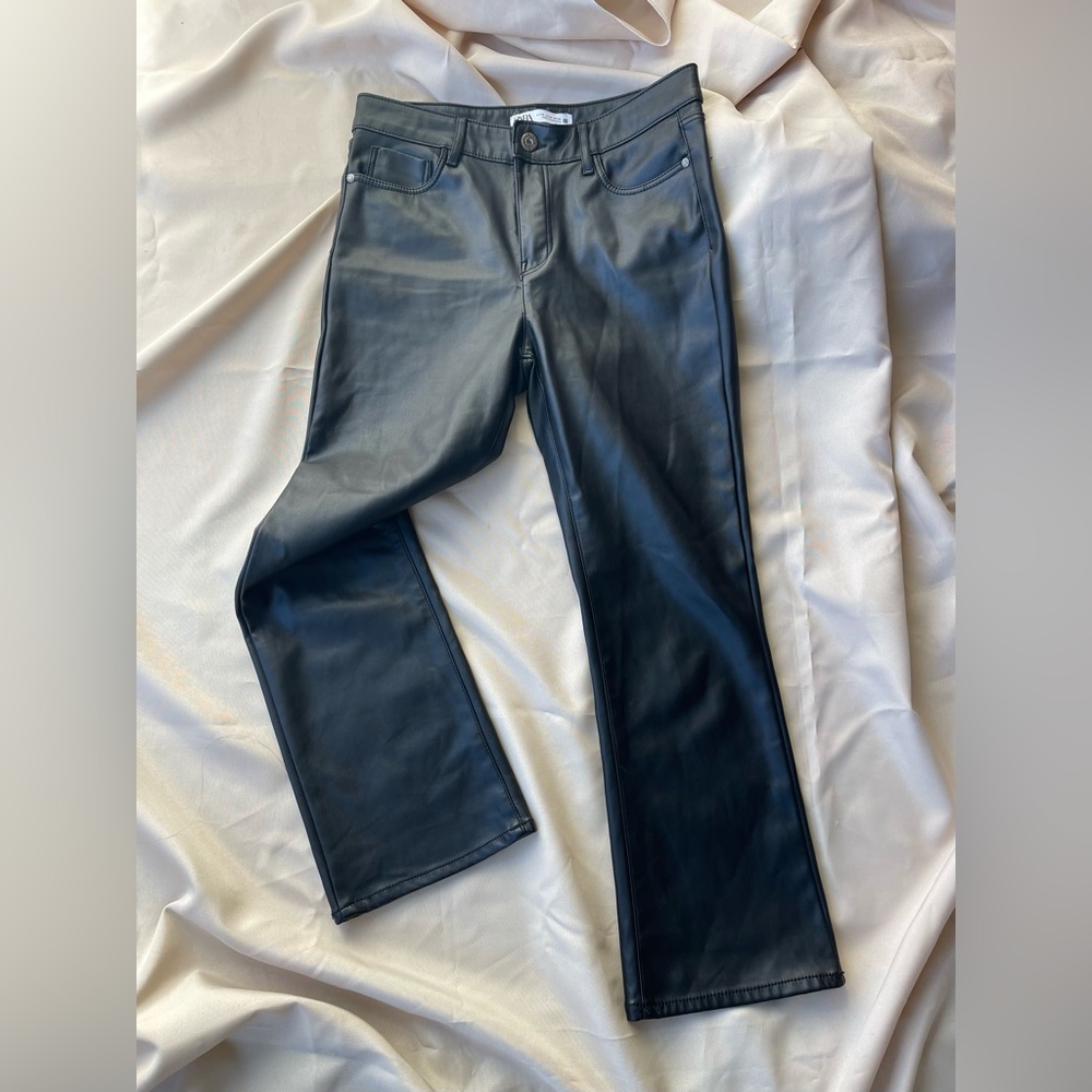 ZARA 5 Pocket Black Faux Leather Pants Size 4/ 28”